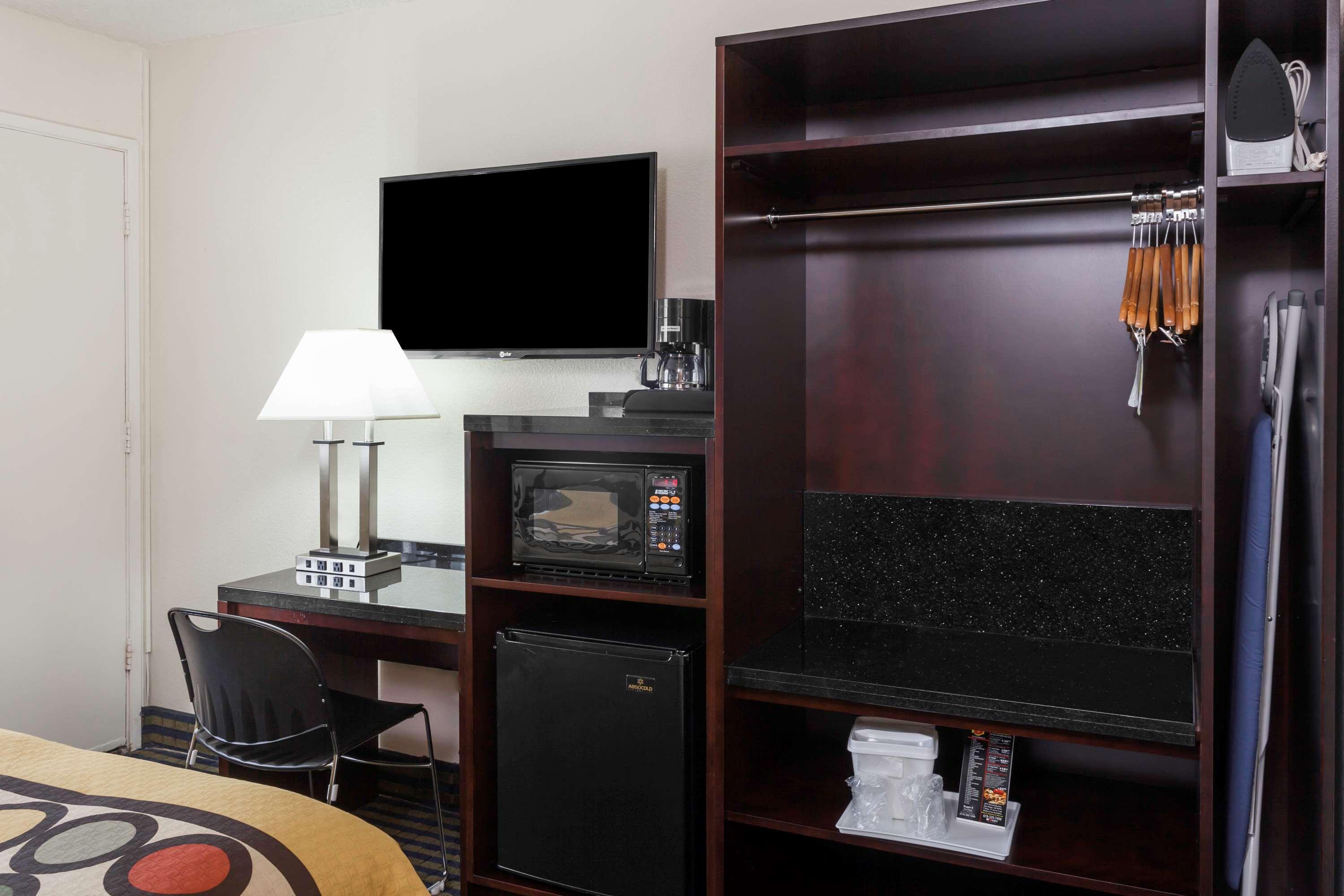 Super 8 By Wyndham San Diego Hotel Circle Εξωτερικό φωτογραφία