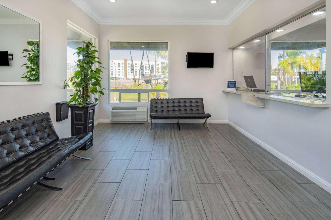 Super 8 By Wyndham San Diego Hotel Circle Εξωτερικό φωτογραφία