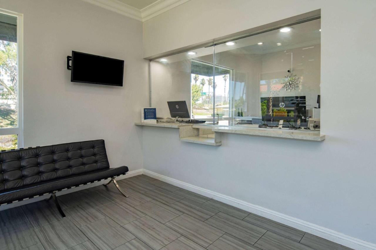 Super 8 By Wyndham San Diego Hotel Circle Εξωτερικό φωτογραφία
