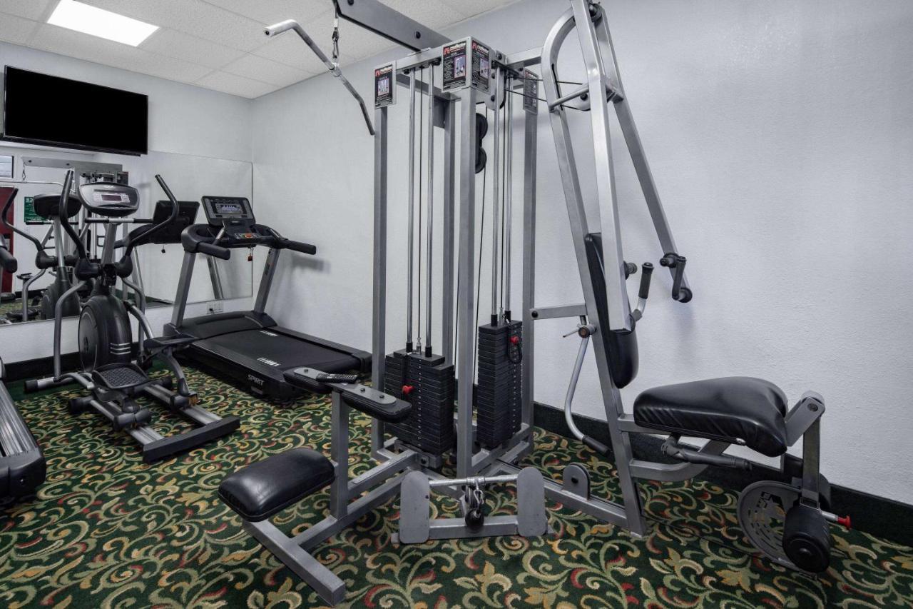 Super 8 By Wyndham San Diego Hotel Circle Εξωτερικό φωτογραφία