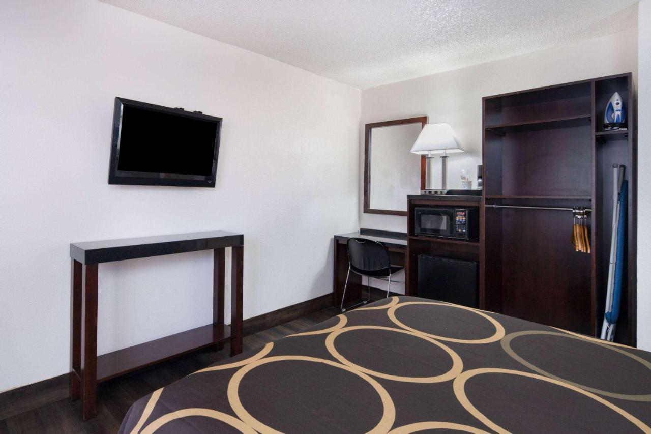 Super 8 By Wyndham San Diego Hotel Circle Εξωτερικό φωτογραφία