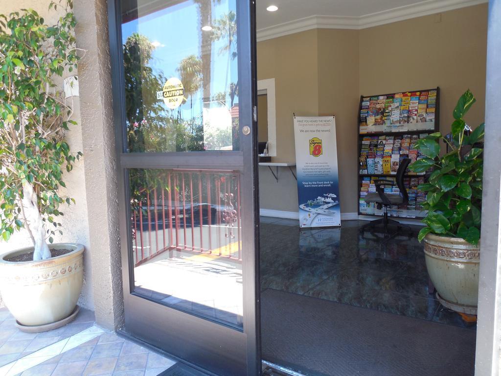 Super 8 By Wyndham San Diego Hotel Circle Εξωτερικό φωτογραφία