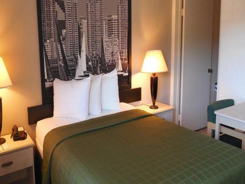 Super 8 By Wyndham San Diego Hotel Circle Εξωτερικό φωτογραφία