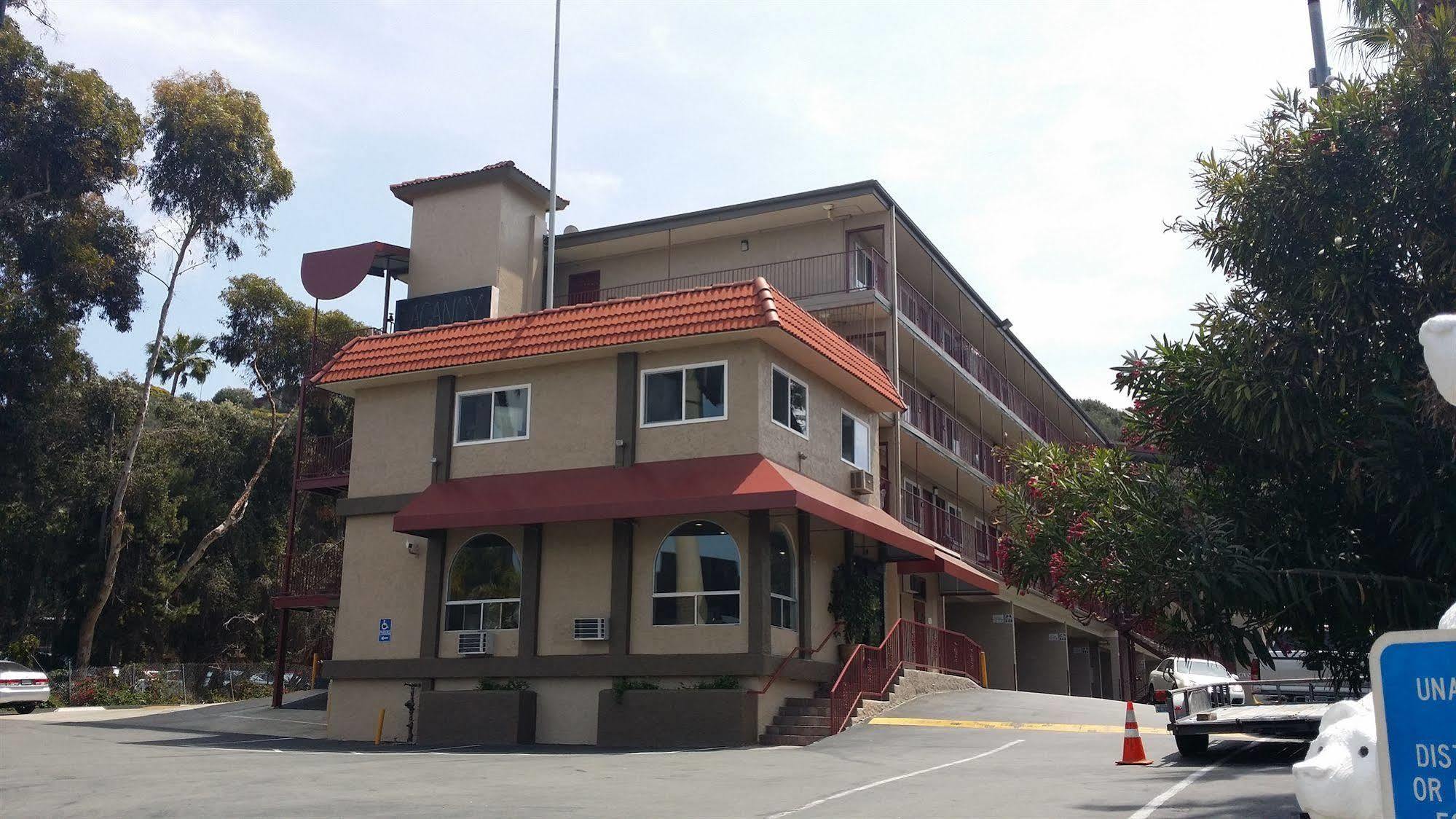 Super 8 By Wyndham San Diego Hotel Circle Εξωτερικό φωτογραφία